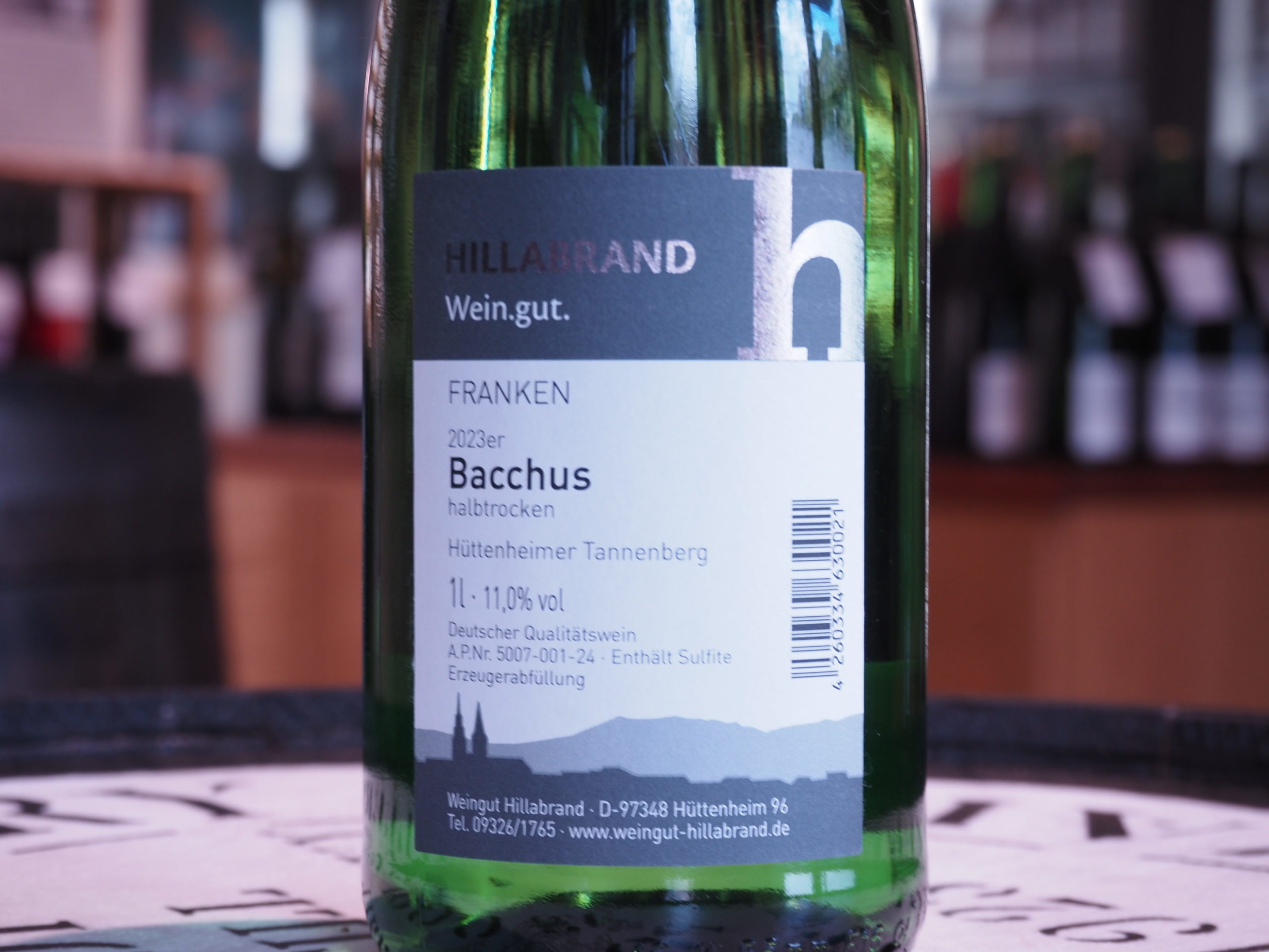 バッフスハルプ トロッケン　2023　1000ｍℓ